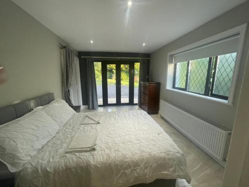 Gorey Casa | Self Contained Ensuite Double Room With Private Sitting Room