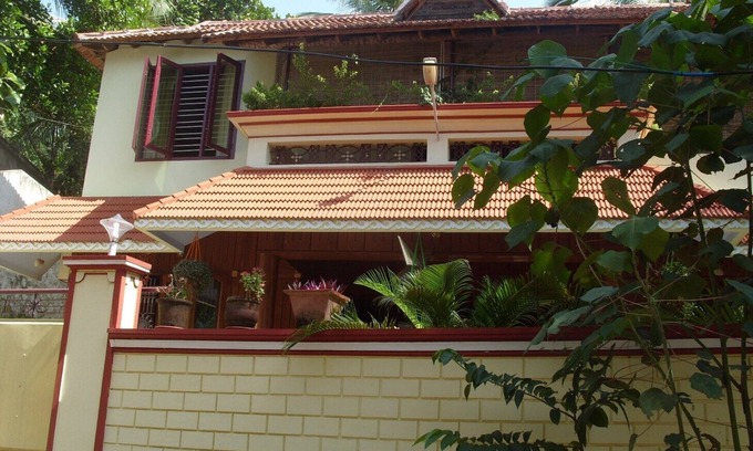 Kovalam Apartamento | Apartamento independiente 2 Dormitorio Dentro Fácil Corta distancia de la playa