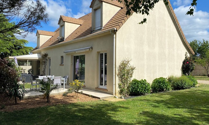 La Heuniere Casa | Self-contained 5-person apartment key box garden terrace children's play area 27950
