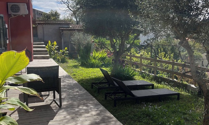 Mont Boron Casa | Self-contained apartment in townhouse with terrace & private garden