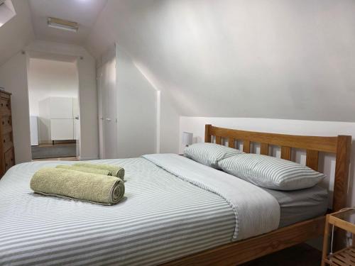 Reading Apartamento | Self contained Flat & Large Ensuite Rooms RG2 Near Town Centre & Hospital
