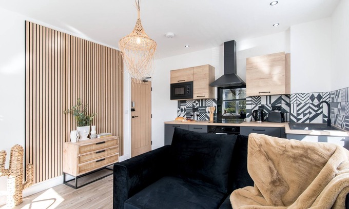 Rugby Apartamento | Self Contained-Ibiza inspired 2 bed full Duplex Boutique Apartment
