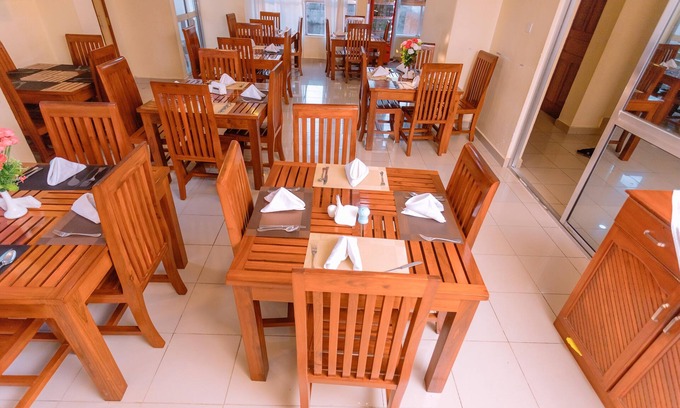 Moshi Hotel | Selig Resort