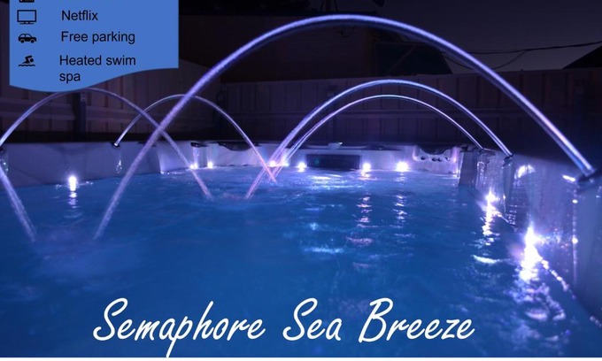 Semaphore Casa | Semaphore Sea Breeze-Family Beach-Heated Plunge Pool Holiday House 4 brm 2 bath
