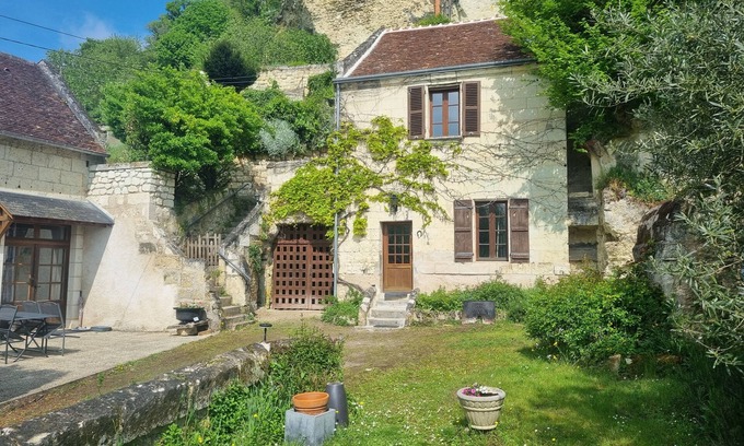 Bourre Casa | Semi-cave house MONTRICHARD(41) near Beauval and Chenonceaux zoos