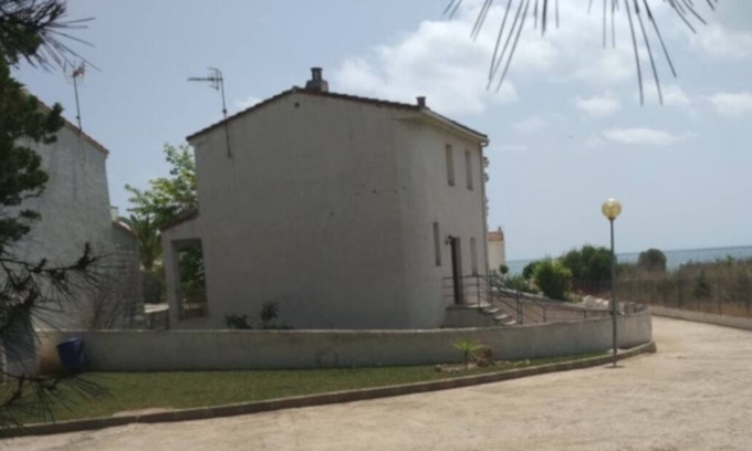 Alcanar Casa | Casa adosada en urbanización privada a orillas del mar.