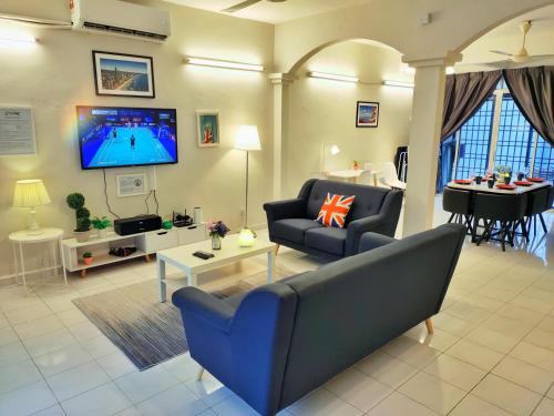 Sungai Dua Casa | Semi-Detached, Up to 21 Pax, 4 Bedrooms, 3 Bathrooms, 4 Car Parks by Star Home
