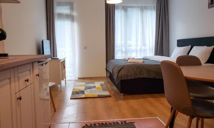 Samokov Apartamento | Semiramida Garden Apartment 12