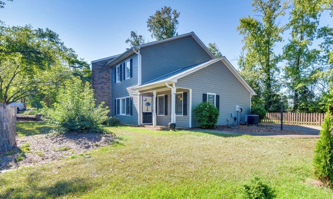 Seneca Casa | Seneca Escape w/ Screened Patio: Near Lakes!
