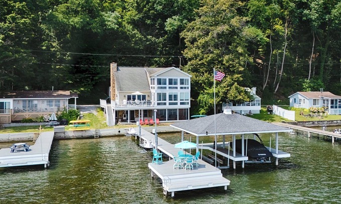 Town of Torrey Casa | Seneca Memories: Luxury Lakeside Home on Seneca Lake!
