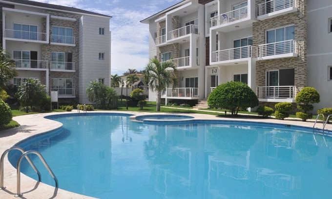 La Esplanada Apartamento | Seniors-friendly 2BD 2BTH groundfloor central condo, pool WIFI cable TV