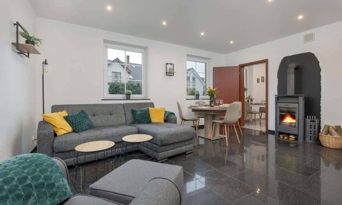 Swinoujscie Apartamento | Senko Apartment | Spacious | Garden | Parking