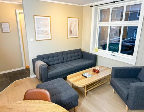 Arstad Apartamento | Sentral leilighet med parkering og peis