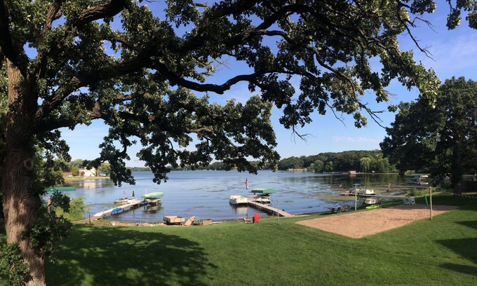 Chanhassen Casa | Septiembre 23 a octubre 2, Alquiler ~ Hermoso Lago Williams Inicio ~ Ryder Cup de 2016
