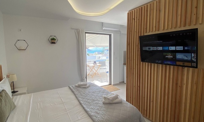Varkiza Apartamento | Serafina suite / by Artist Unknown accommodations