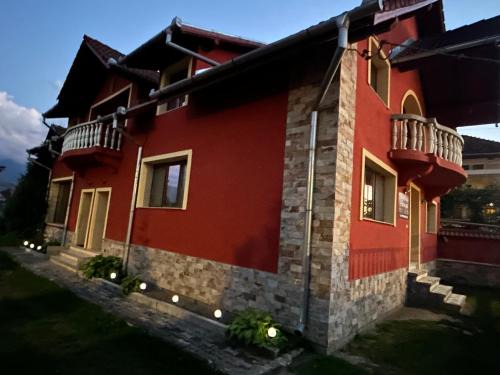 Cartisoara Casa | Serena House