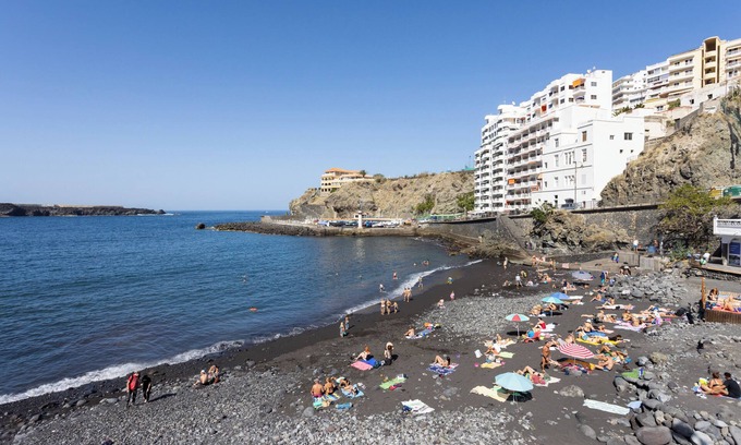 El Guincho Apartamento | SERENDIPITY F.M