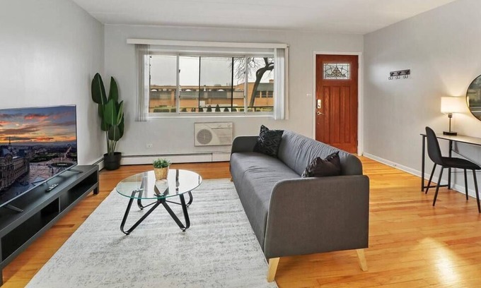 Arlington Heights Apartamento | Lush 1BR Apartment in Quiet Community