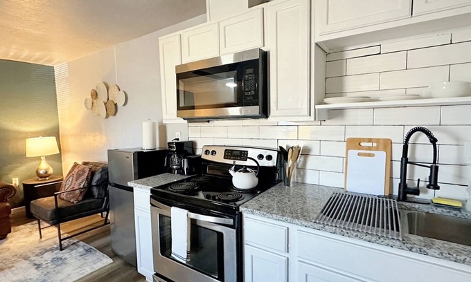 Central Oklahoma City Apartamento | Serene 1BR Escape Near Bricktown - 32A