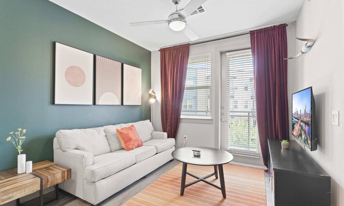 Montopolis Apartamento | Serene 1BR luxe suite close to DT w/ fast WiFi gym