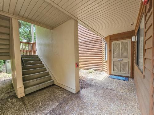 Arcadian Shores Cabina | Serene 2 bed, 2 bath lodge, with amenities, 101AC lodge