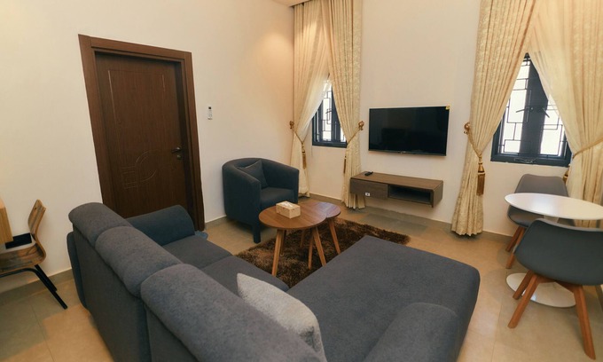 Jabi Apartamento | Serene 2-bedroom apartment in nice Abuja with AC, WiFi and 24/7 Power Supply