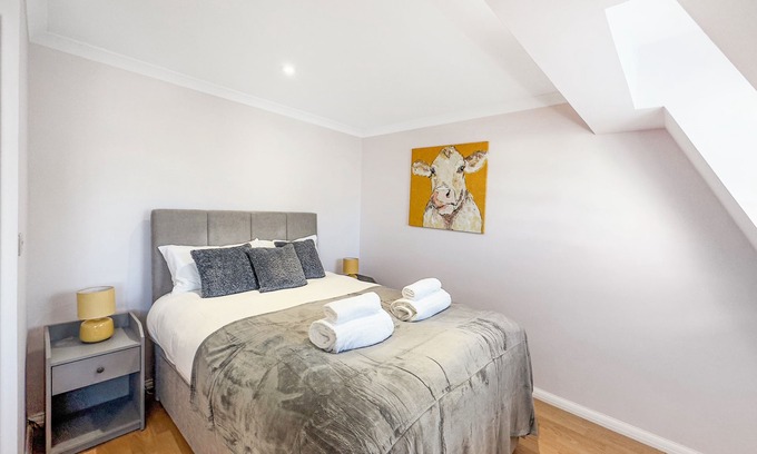 Bishop's Stortford Apartamento | Serene 2BR Retreat in Bishop's Stortford