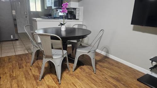 Austin Casa | Serene 2br Hideaway Near Downtown & Airport