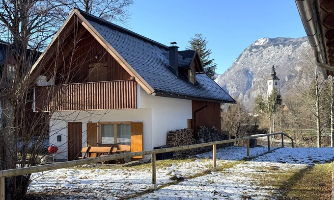 Bohinj Casa | Serene 3-bedroom house by the Bohinj Lake with WiFi