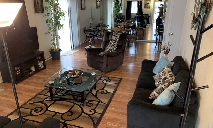 Laughlin Condominio | Serene 3 bedroom condo w/2 pools and hot tub near River and Casinos