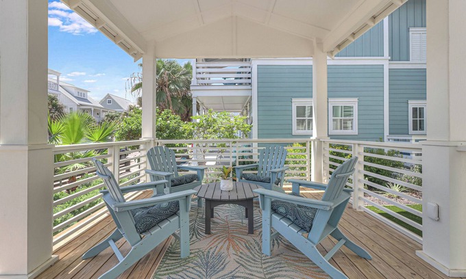 Cinnamon Shore Casa | Serene, 3-BR Coastal Home@Cinnamon Shore North By Beach, Lake & Luxe Pool!