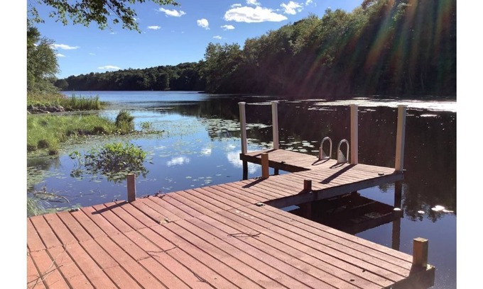 Woodstock Casa | Serene 4-acre estate on private lake with hot tub