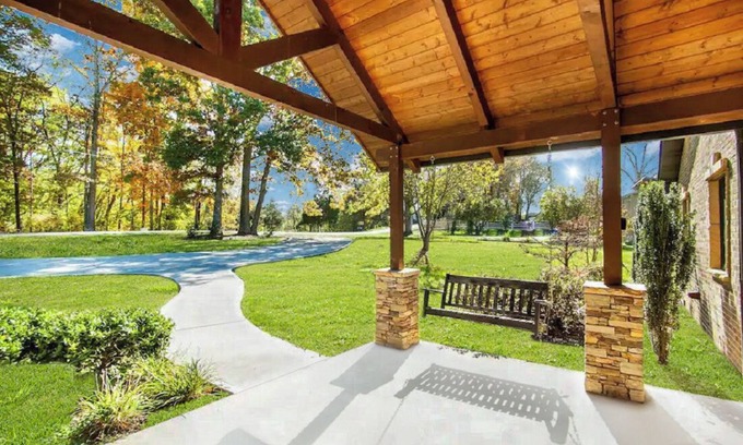 Sevierville Casa | Serene 4 bed: Arcade/Pet Friendly/Great Location