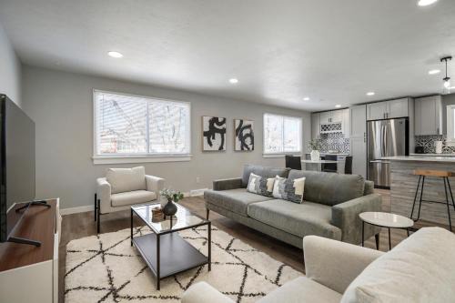 Highlands Casa | Serene 4-Bedroom Getaway in Arvada! Pet-friendly!