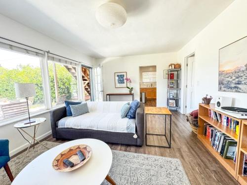Adams Hill Apartamento | Serene and beautiful hillside retreat