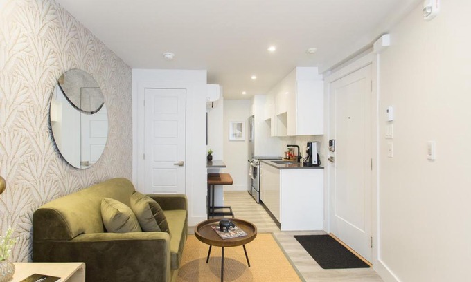 Little Italy Apartamento | Serene and Styled Little Italy Studio full bath by Den Stays