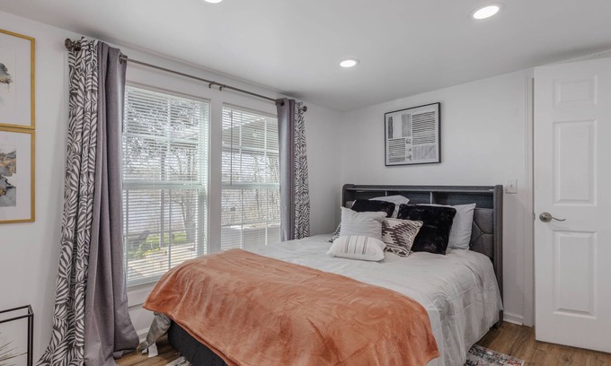 Lottie Casa | Serene Bayou Retreat - Spacious 4BR Home in Breaux Bridge for Families