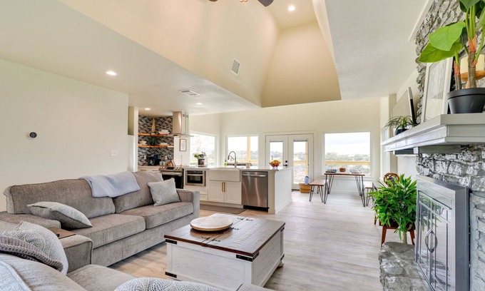 Burnet Casa | Serene Burnet Getaway w/ Buchanan Lake Views!
