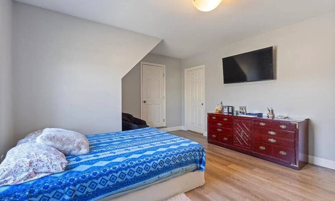 North Deering Apartamento | Serene & Charming 2BR Guest Apartment – Near Trails & Downtown Portland
