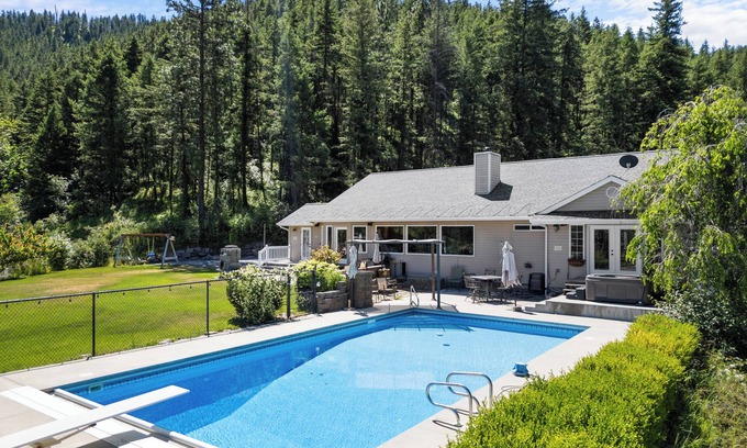 Cashmere Casa | Serene Country Home with Pool and Hot Tub