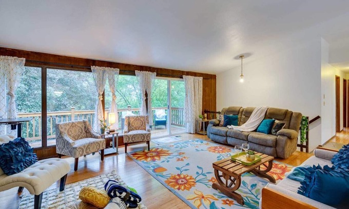 Lake Forest Park Casa | Serene & Cozy Home in Lake Forest Park