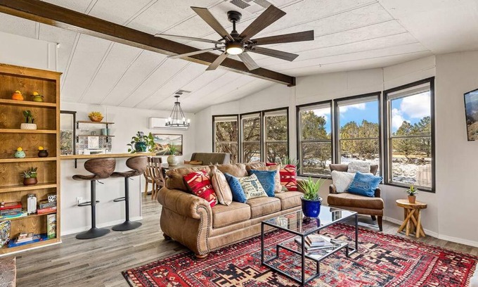 Williams Casa | Serene Desert Oasis Grand Canyon Pet Friendly