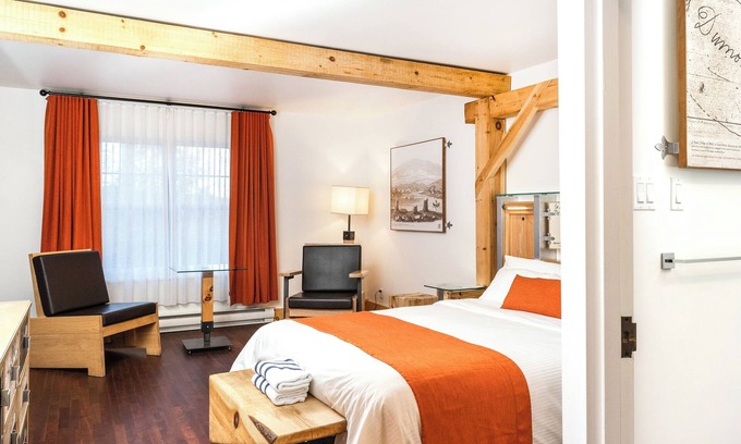 Mauricie Casa | Serene Family Retreat | 2 Units w/Forest Trail, Horseback Riding & Spa Amenities