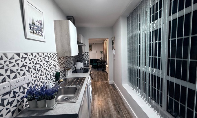 Birmingham City Centre Apartamento | Serene Garden Room Suite City Centre