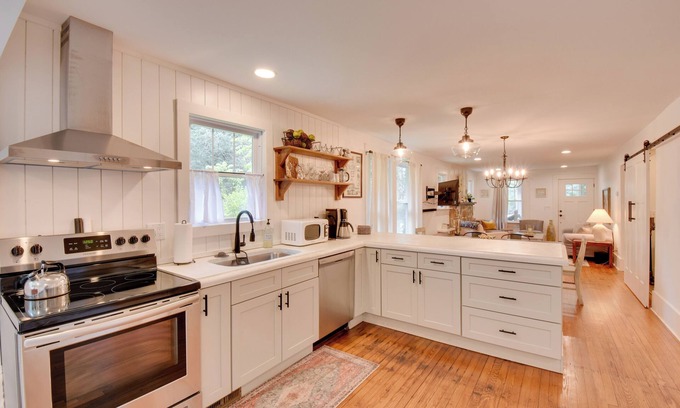 Greenville - Spartanburg Cabaña | Serene Greenville Cottage: 6 Mi to Paris Mtn!