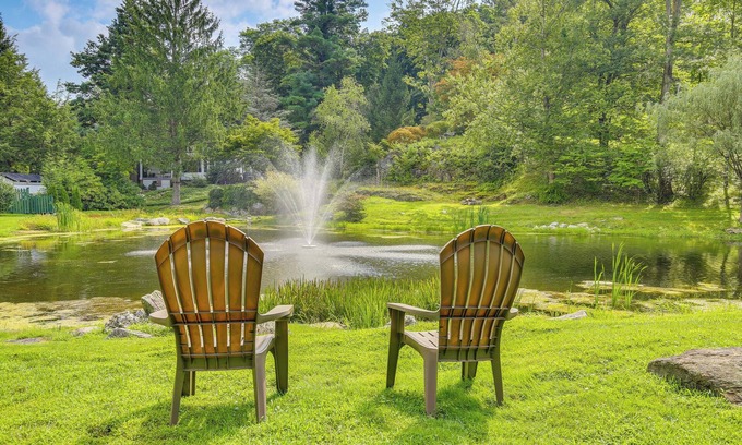 Holmes Cabaña | Serene Holmes Cottage Near Lakes & Trails!