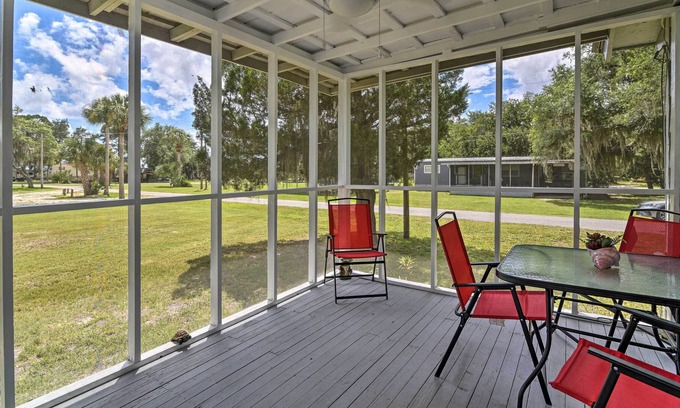 Chiefland Casa | Serene Home w/ Ramp, Walk to Wildlife Refuge!