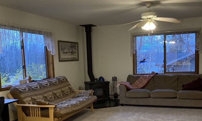 Wasilla Casa | Serene home with open yards and spaces