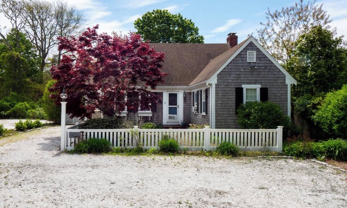 Hyannis Port Casa | Serene Hyannis Port Home with Pond Views
