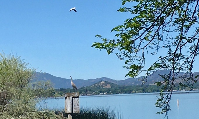 Lakeport Casa | Serene Waterfront Home